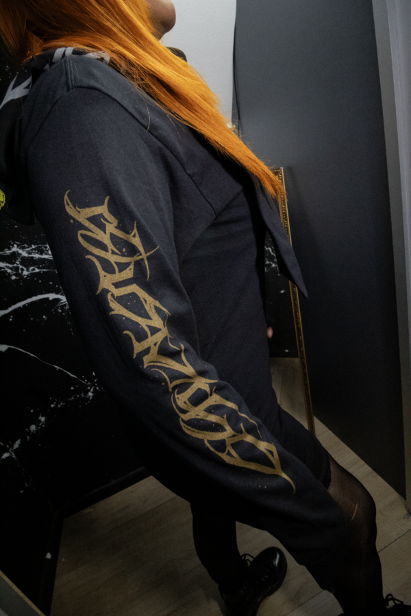 Polera Manga Larga Dark Letter