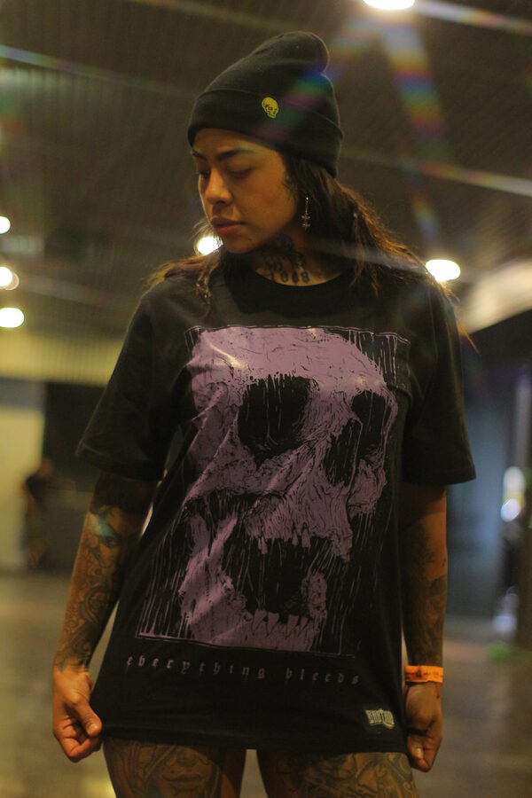 Polera Everythigs Bleeds