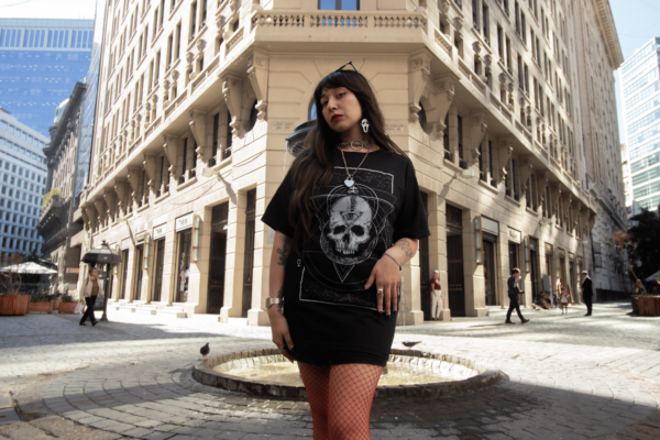 Polera Negra Alquimia
