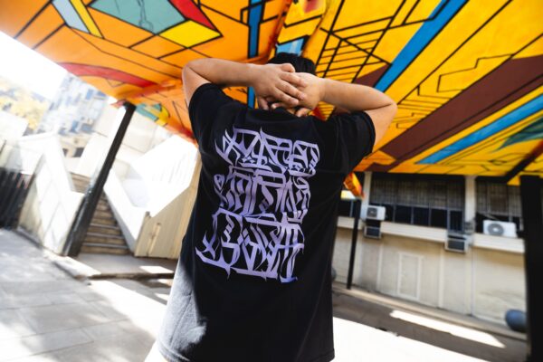 Polera Negra Presencia