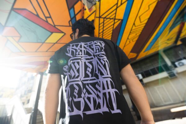 Polera Negra Presencia