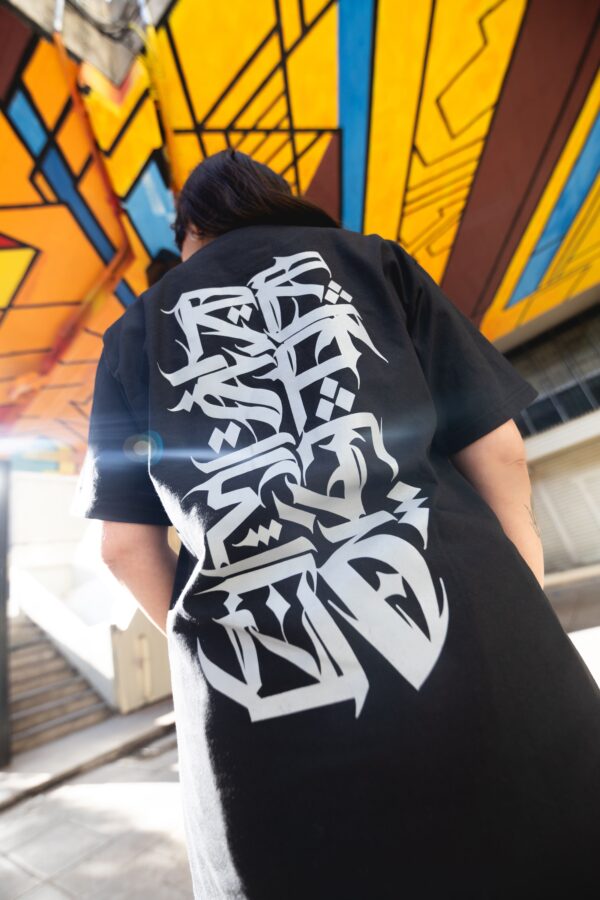 Polera Boxy Fit Negra Respeto