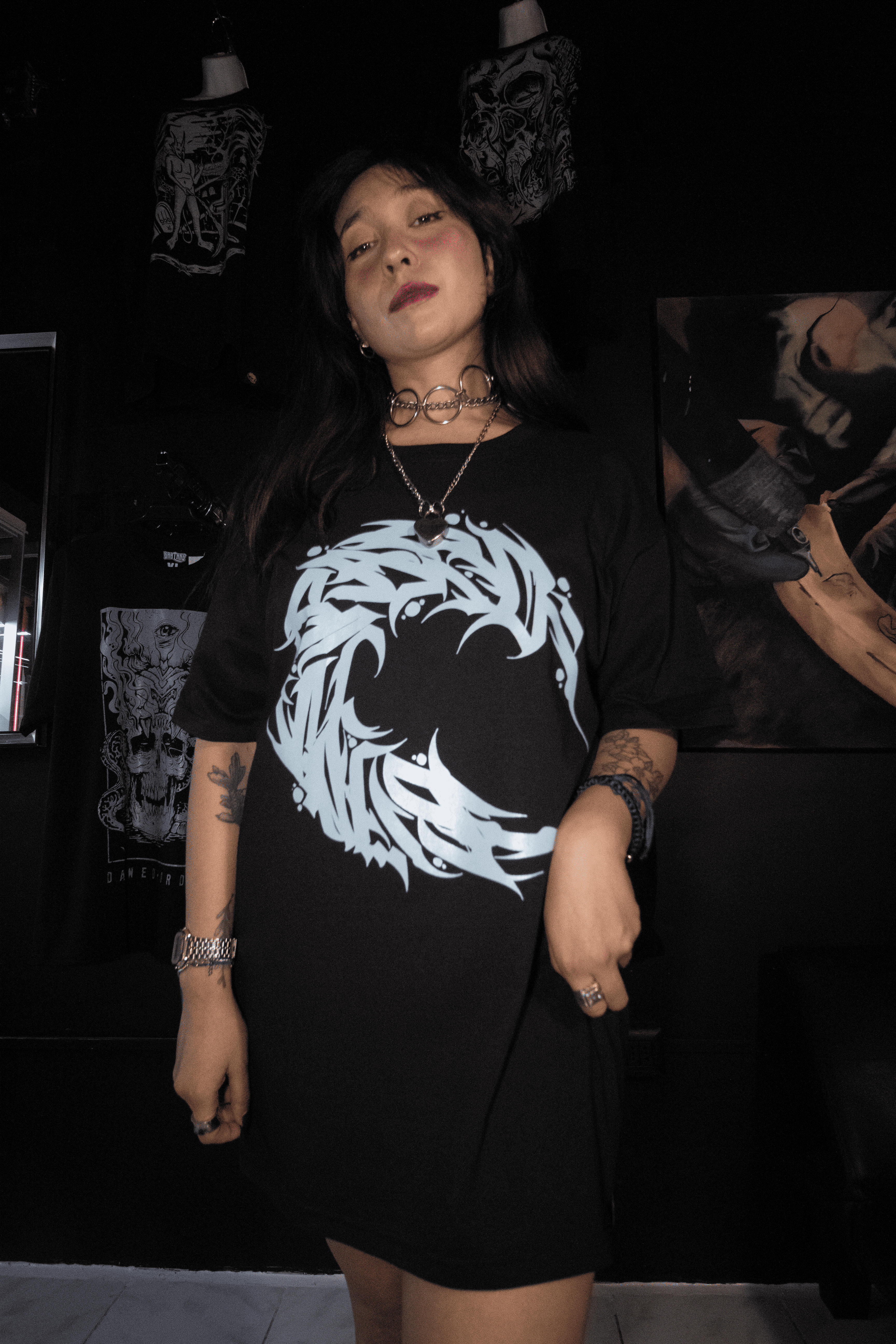 Polera Negra Dark Bstrd Logo